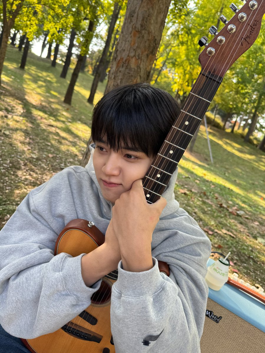 OmegaX_members's tweet photo. [#OX]

늦었지만 좋은 커버였다. 헿

#OMEGA_X #오메가엑스
#혁 #HYUK https://t.co/ED5VpE0Opy
