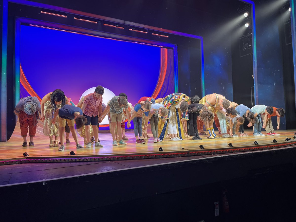 candywatts's tweet photo. What an amazing performance of Joseph and the Amazing Technicolor Dreamcoat. @XtinaBianco1 stand out talent 🎭👌👏. (Tell me though, were you our Santa host at our Crazy Bear party this year too? https://t.co/i1n6S8lzVa