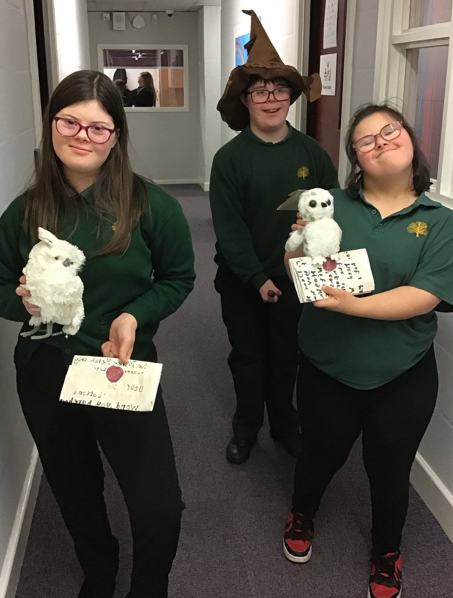 4B are stepping into the magical world of Harry Potter this term in their English lessons. This week we have written Hogwarts acceptance letters and delivered them by owl! #wizardingworldofharrypotter