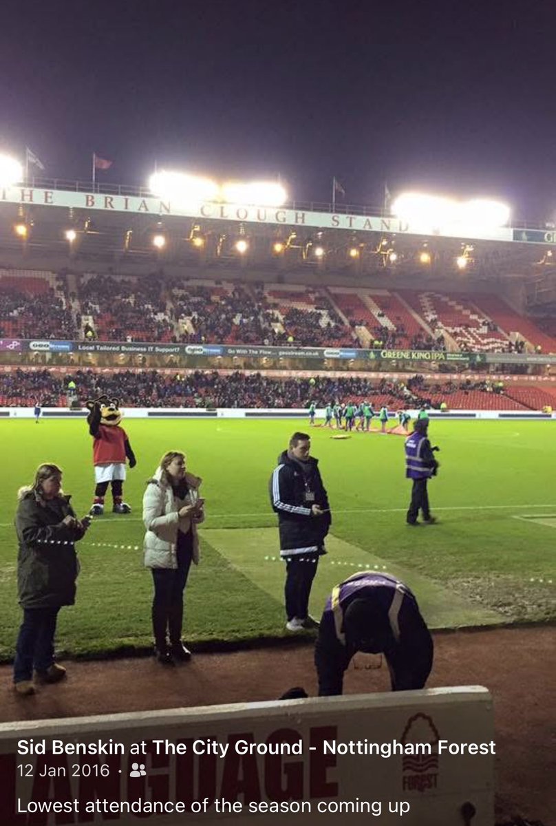 thegreywhippet1's tweet image. Moments before the players came out 9 years ago - for all those that can&apos;t get a ticket - take me back to 2016 😂😂 #NFFC