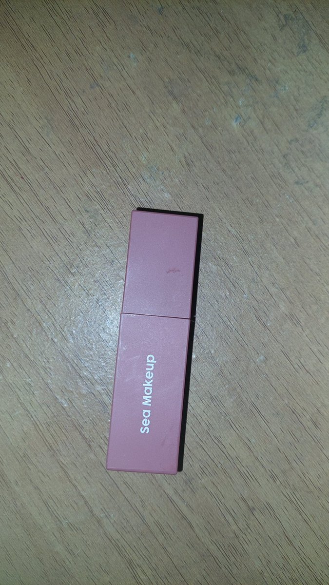 bobokarrr's tweet photo. @undipmfs shade manhattan, 1× pakai di tangan, masih new https://t.co/OYrUyhDu6M