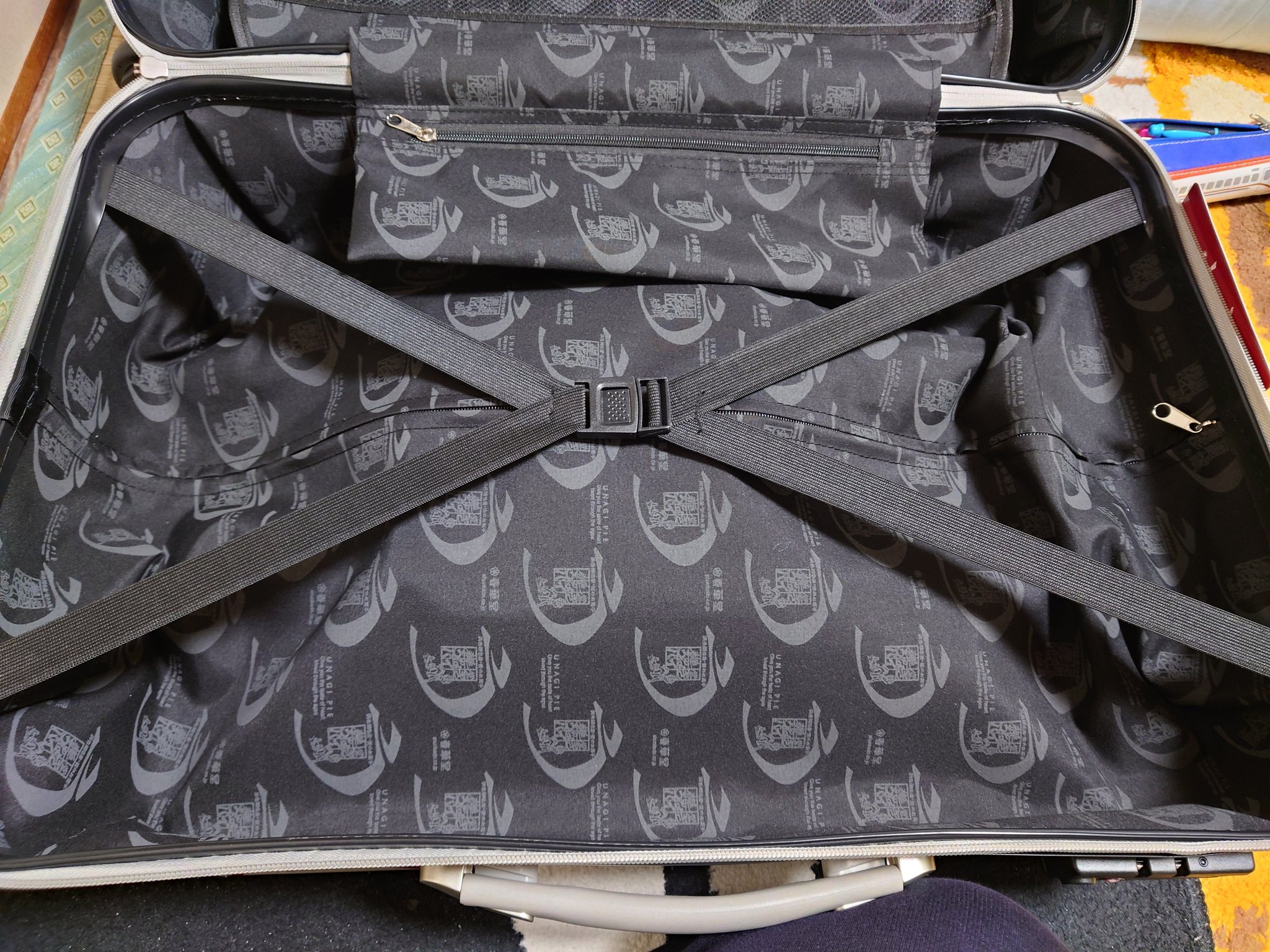 うなぎパイ柄キャリーケース 25L うなぎパイキャリーケース 25リットル｜和菓子洋菓子の通販は