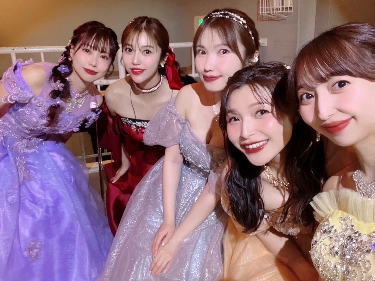 rippialoha's tweet photo. アーカイブ配信本日までです🎻

会場に来られなかった方も
もう一度の方もぜひお忘れなく✨

みんなと💕

#lovelive #μʼs
#ラブライブオケコンday1
#ラブライブオケコンday2 https://t.co/M1Xhdec8Ku