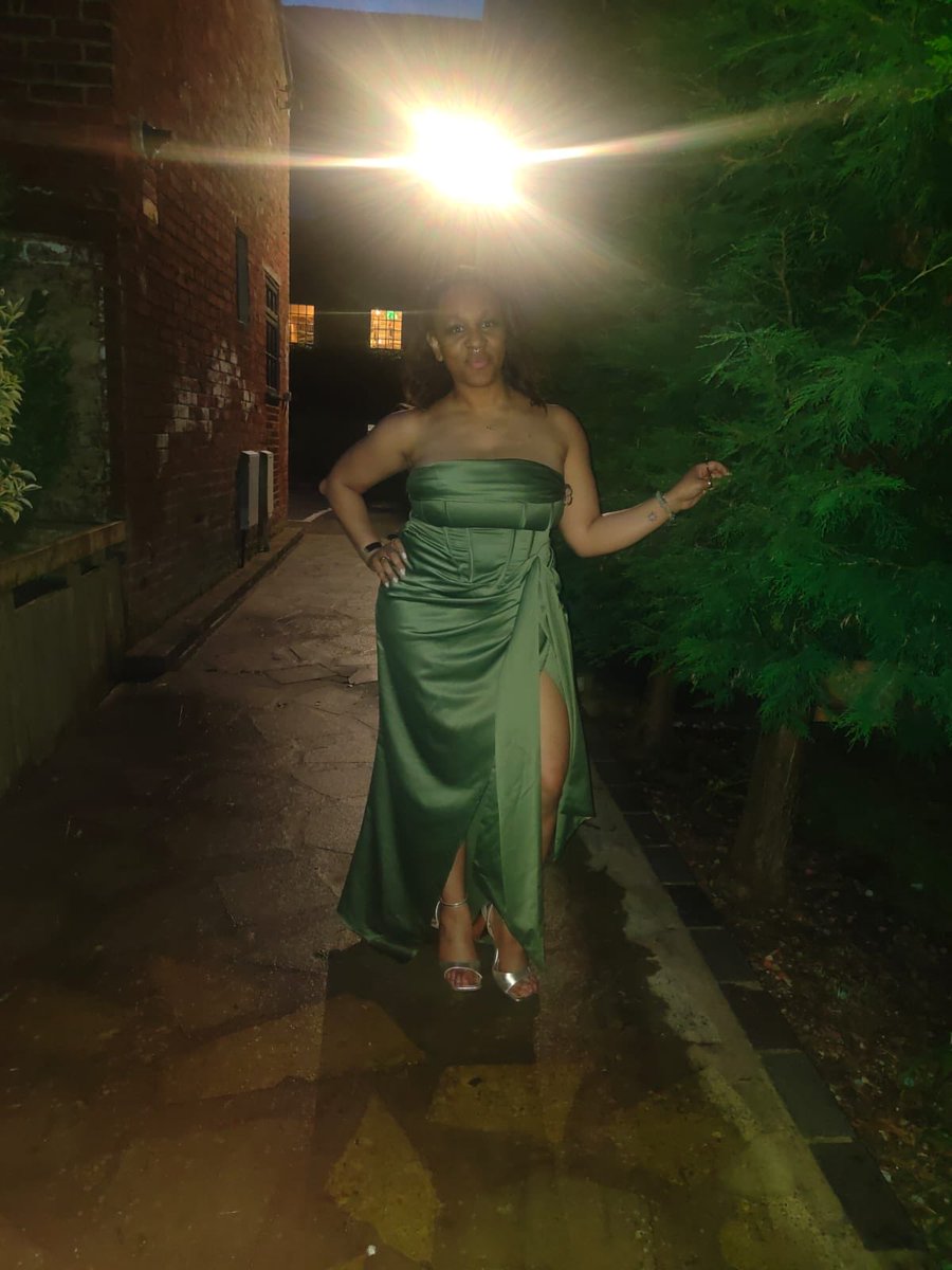 Melly 🤎 tweet media