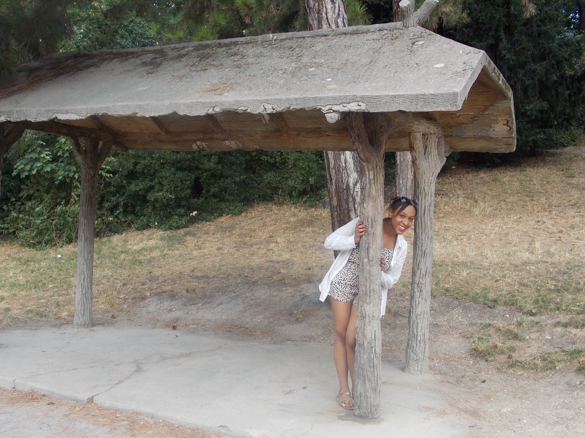 Melly 🤎 tweet media