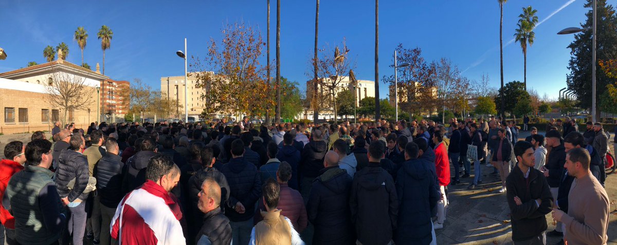 CosdNervion's tweet photo. Fieles a nuestra cita, con la "IGUALÁ", los #CostalerosdeNervión comenzamos un nuevo año de ilusión por poder pasear al #SeñorDeNervión y su bendita Madre de #Consolación el próximo Miércoles Santo. 
#TengoSED #MadreDeLaIglesia https://t.co/bsP15c2dKr