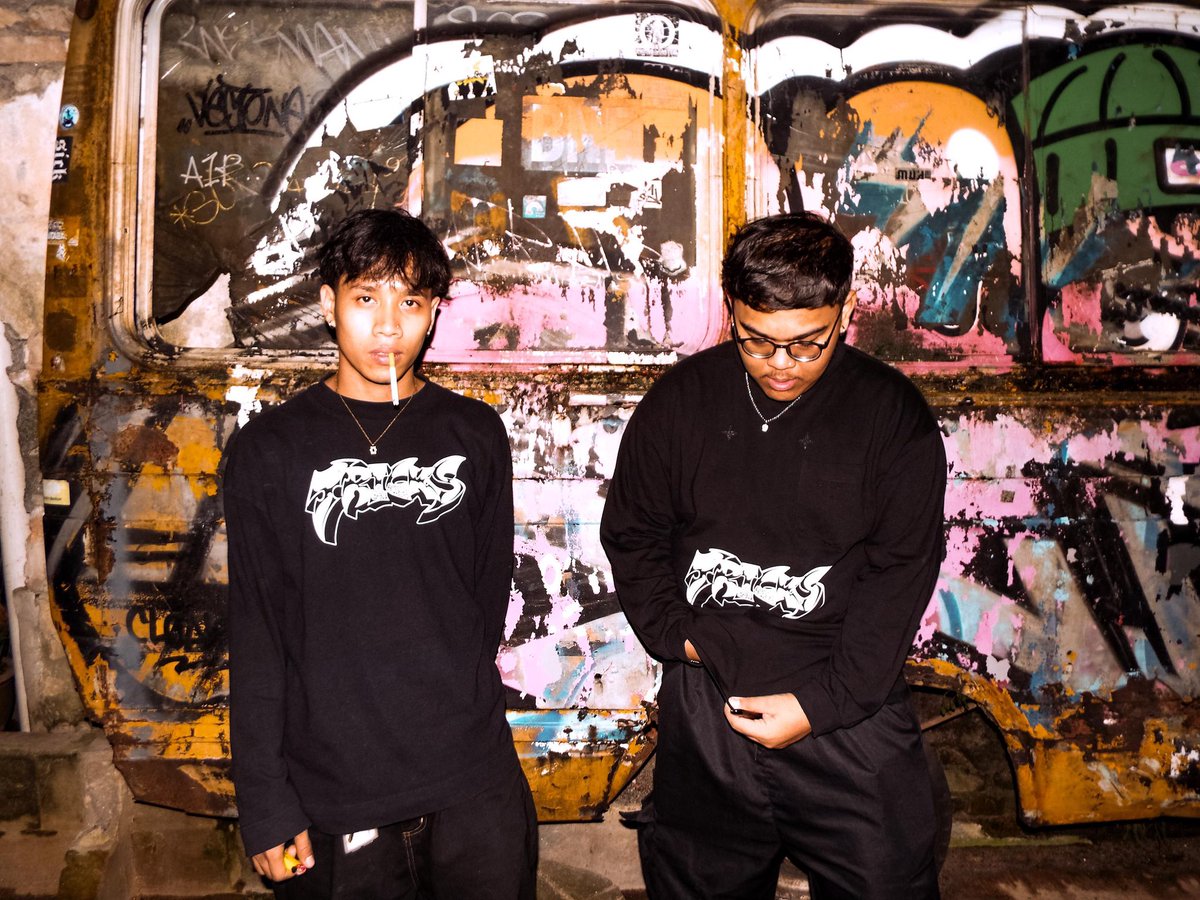 Available at Moneybag Release Party Show ( 18 Jan ) , Bring xtra cash , Limited pcs .