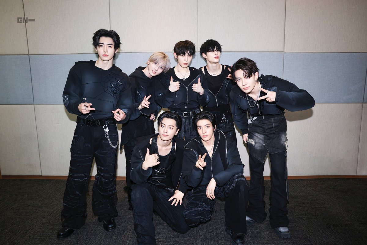 enhypenweverse's tweet photo. [PHOTO] 250112

ENHYPEN <2024 Year-End Awards Ceremony> Behind Photo Sketch 📸 

(1/19)

@ENHYPEN_members @ENHYPEN #ENHYPEN #엔하이픈 https://t.co/5HiANs9dga