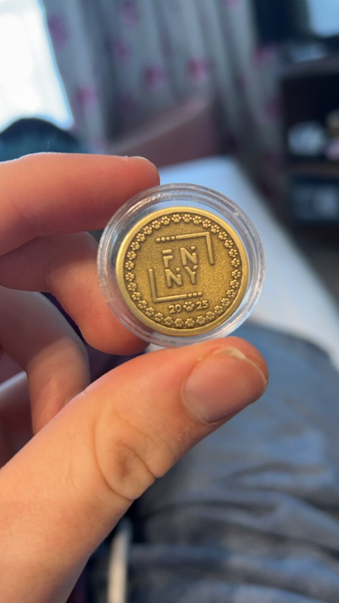 Liske (@pupmisty) on Twitter photo Had a great time at FNNY 2025, met so many cool furs, and had an awesome time, plus got this awesome coin <a href="/IrishFurries/">Irishfurries</a> #FNNY Had a great time at FNNY 2025, met so many cool furs, and had an awesome time, plus got this awesome coin <a href="/IrishFurries/">Irishfurries</a> #FNNY