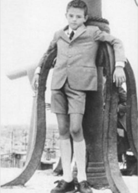 JohannesBuckler's tweet photo. È il 31 gennaio 1969.
Il luogo? Viareggio.
Ermanno Lavorini esce di casa alle due e mezza del pomeriggio sulla sua bicicletta rossa, nuova fiammante.
Ha dodici anni, un ragazzino lindo, "tenuto come una statuina di porcellana dai genitori". https://t.co/pcQQ1KfwYE