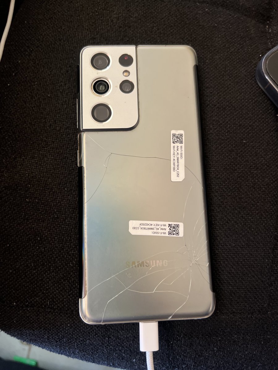 S21 Ultra
256GB
Back crack and doesn’t one camera lens
Going @ 800,000Mk (negotiable)
Repost, quote 🙏🏼  my customer can be on your TL
+265997781505