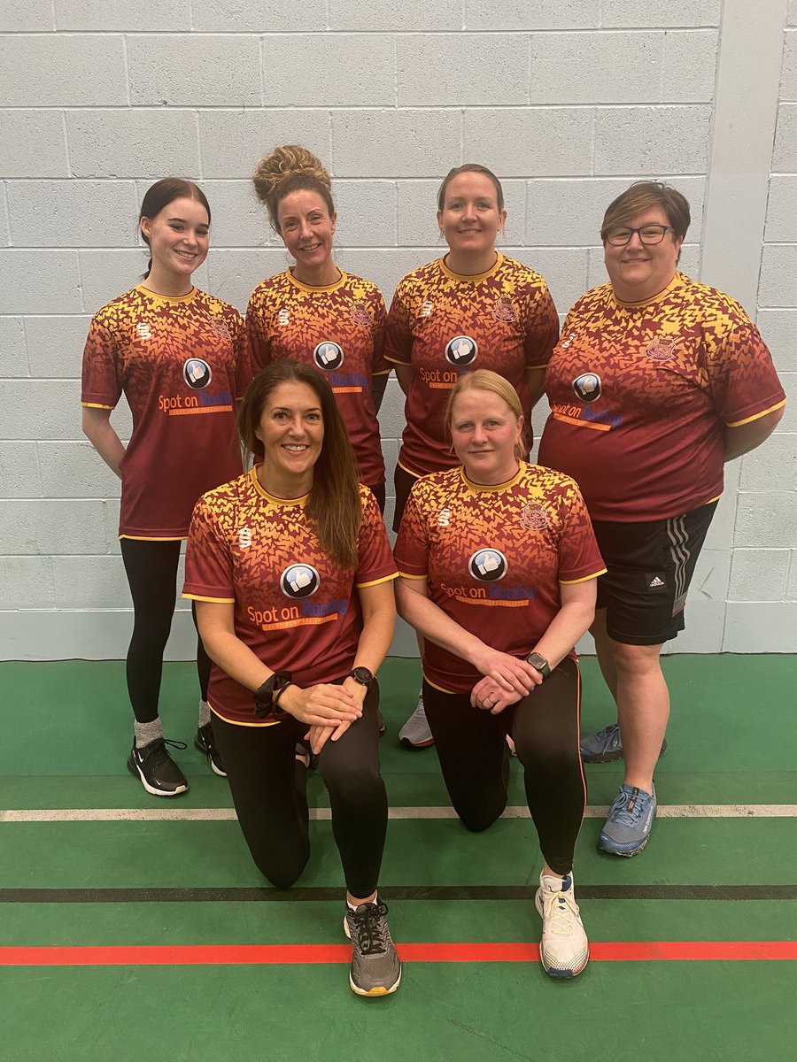 🏏 It was the first game of the season for the womens indoor team today. We played a good Oakamoor Cricket Club side and we lost the game but it was a brilliant bowling and fielding display by everyone. A great 3 wickets from Sam 👍🏼 

Good luck in the league 🤞