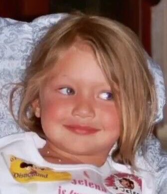 hddids's tweet photo. mini gigi https://t.co/6e8Kk60AxJ