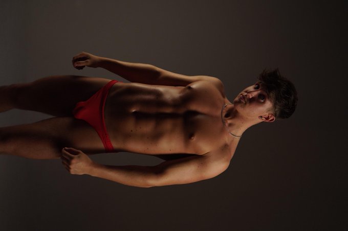 Watch Christian Levine's leaked NSFW photo on TwXstars