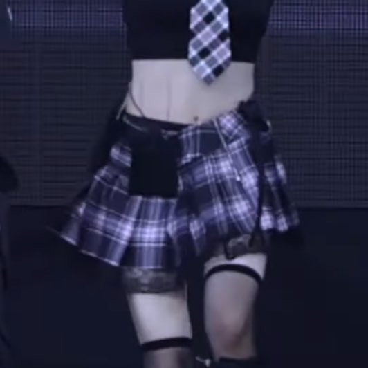 O que aconteceu com a Ningning no SMTOWN LIVE 2025? 

Informando um pouco mais questões sobre descaso (que não são coincidência) com a Ningning.