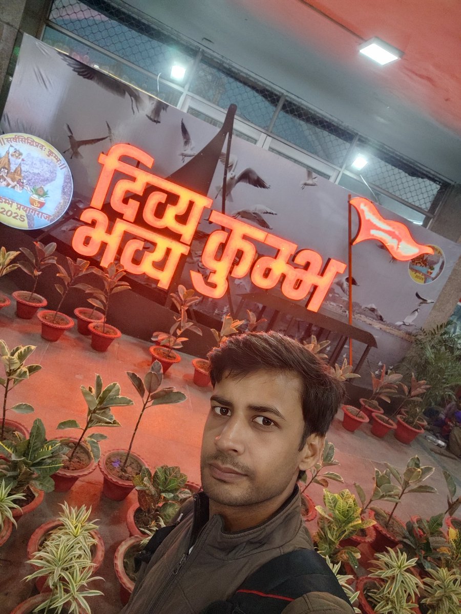 Hemantdevpandey's tweet photo. #MahaKumbh2025 #Prayagraj https://t.co/DNt2KGoqcY