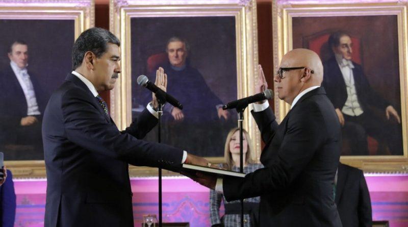 RNVinformativa's tweet photo. Cuba califica histórico tercer mandato de Nicolás Maduro  https://t.co/bczxADi9p5… #YoSoyDeAquí https://t.co/ZvTNjC2sBb