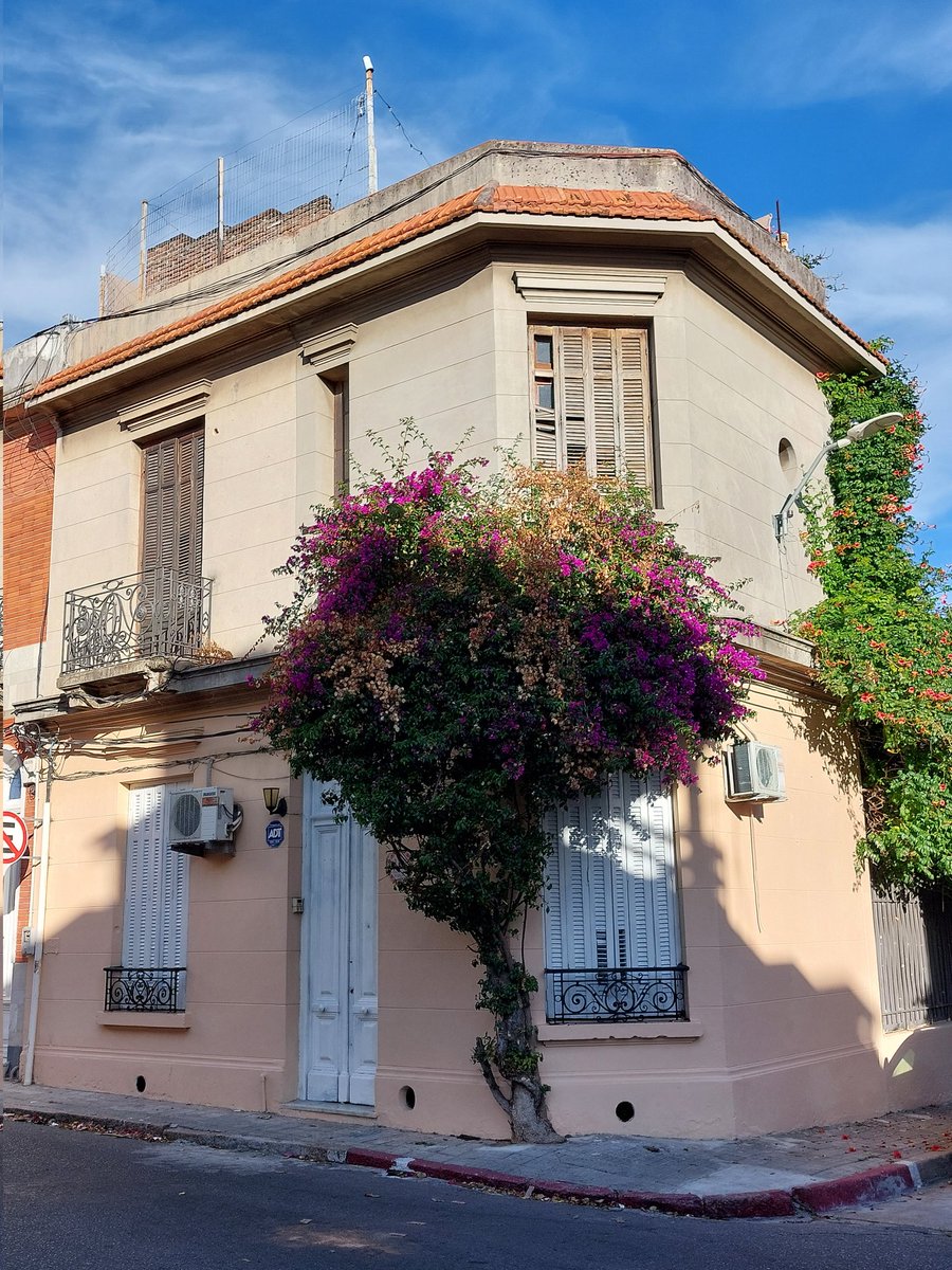 Fachadas del Mundo tweet media