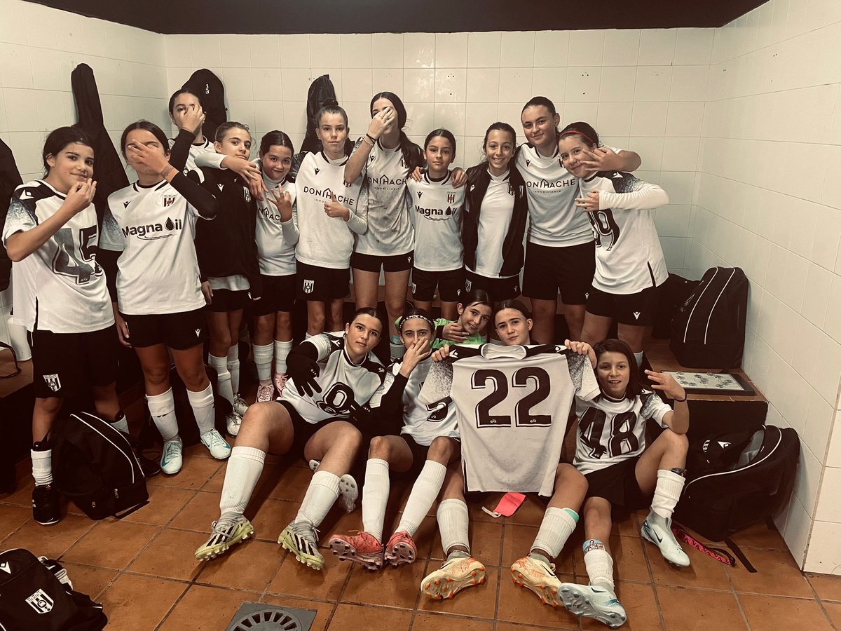 ⚪️⚫️ ¡Victoria! Victoria de nuestras romanas en casa 🙌🏻⚽️

#FemeninoBase 2
E.F Fuente de Cantos 0