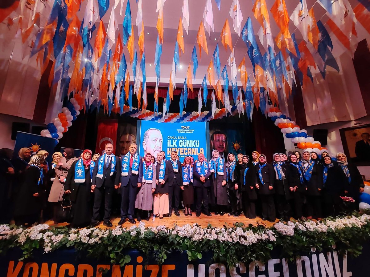 EyupEroglu60's tweet photo. "Kadın elinin değdiği, kadın kalbinin adandığı, kadın kararlılığının yöneldiği hiçbir işin başarısız olma şansı yoktur." @RTErdogan 

📌AK Parti Tokat İl Kadın Kolları Başkanlığı 7.Olağan Kongresi'ndeyiz.

Kadın Kolları Başkanlığı bayrağını devralan Nurgül San başkanımızı ve Yönetim Kurulu Üyelerimizi tebrik eder, görevlerinde muvaffakiyetler ve başarılar dilerim.

Hanım kardeşlerimizle, #TürkiyeYüzyılı'nı birlikte inşa edecek, Tokat'ın yarınlarına birlikte yürüyeceğiz. ✅