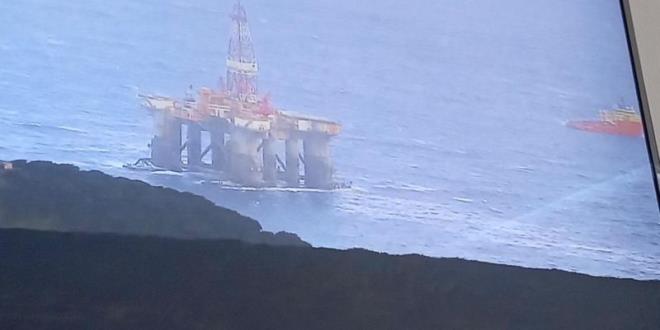 TapNewsAgency's tweet photo. #Tunisia: A #Turkish tugboat and its crew were rescued off the coast of #ElHouichet in #Bizerte by the #Tunisian Navy, Coast Guard, #OMMP & the commercial port of #MenzelBourguiba, after the towing cables broke due to bad weather conditions, according to a local official. #TAP_En https://t.co/didQs0BIGv