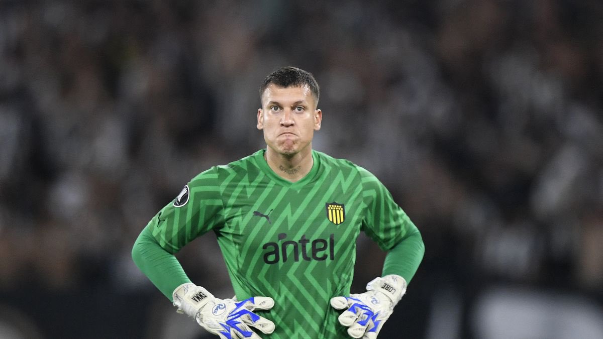 Aguerre OUT. El amor por los colores es para pocos jugadore$$$. <a href="/washiaguerre/">Washi Aguerre</a> 
no me olvído lo que hiciste vs Botafogo, al otro partido te estábamos bancando y aplaudiendo (me incluyo). Chau y $uerte