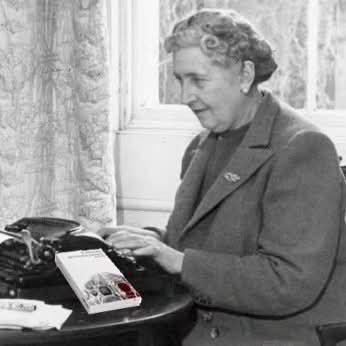 SherEditores's tweet photo. Taldíacomohoy de hace 49 años moría la "super queen" del crimen #AgathaChristie  😍
En #Sherlockeditores📚🕵️‍♂️ estamos muy en deuda con ella.

#novelademisterio #Elasesinatodelhombreperfecto #amazon #kindle #kindleunlimited https://t.co/uAQXVHjiLK