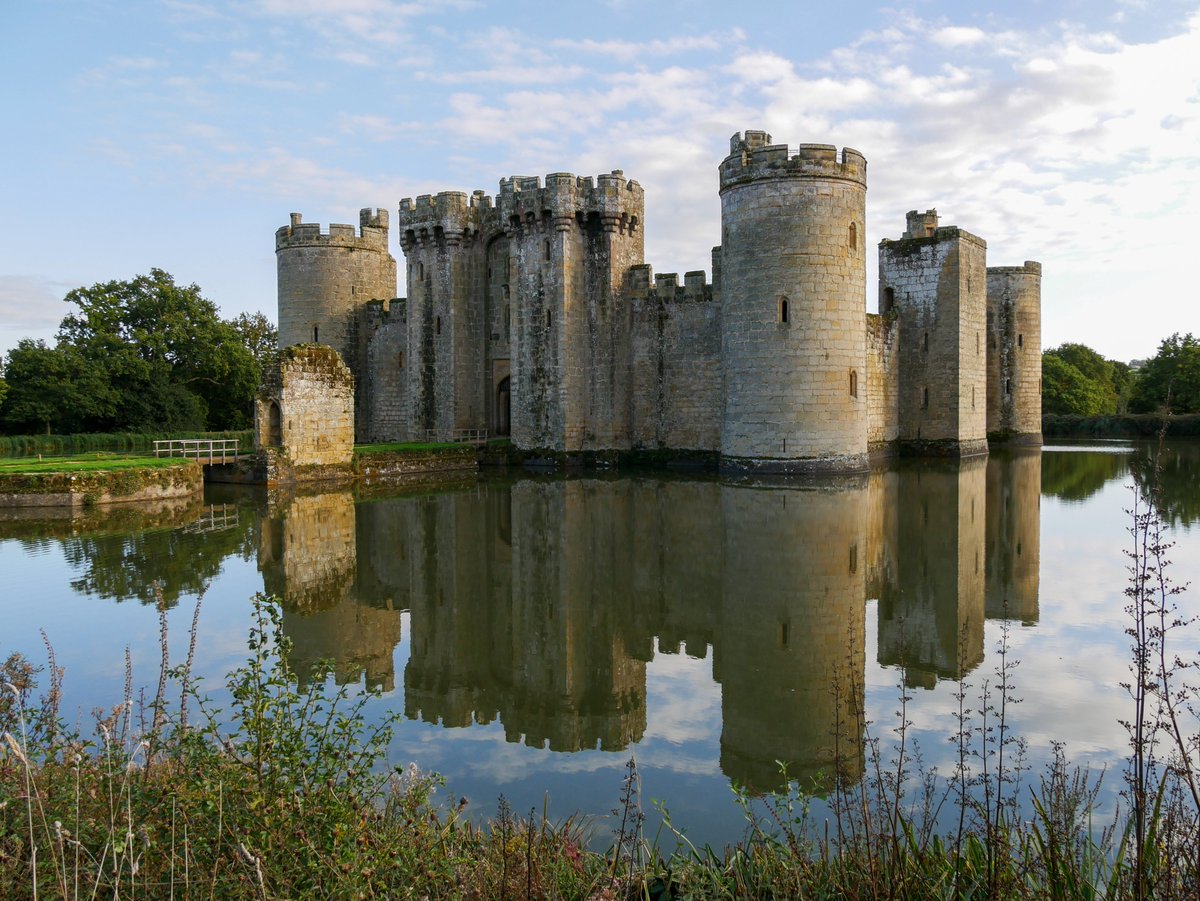 Happy 130th Birthday to the National Trust! 🎉

#OnThisDay in 1895, the National Trust was founded to preserve the natural environment and look after historic places, opening them up for everyone to enjoy.

Join us in celebrating this milestone!

📸 National Trust/Lucy Evans