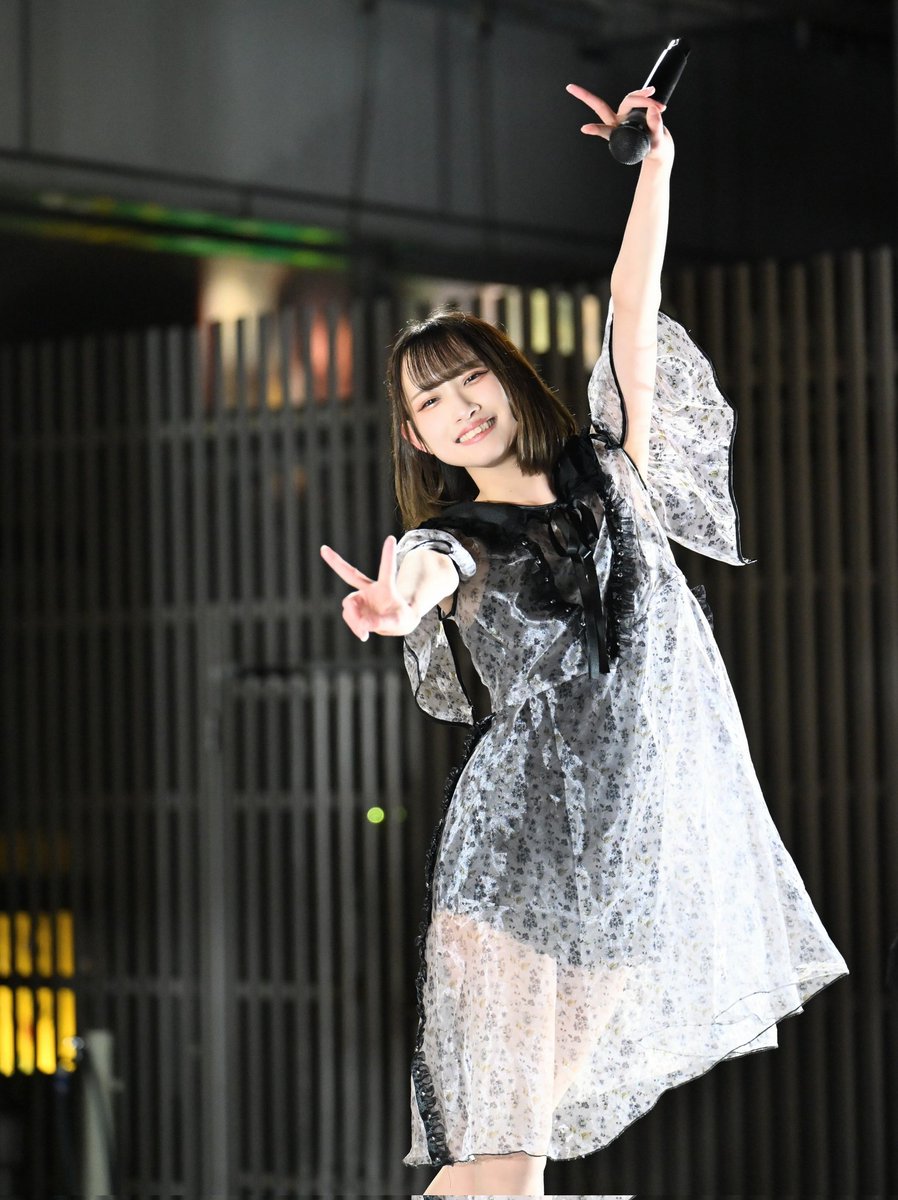 rkr30906569's tweet photo. 1/12
新世界ギルドール
メジャーデビューシングル
「エレクトリックガール」
リリースイベント
～ タワーレコード渋谷

《しゅらいふぇ衣装》

寒い中、本当にありがとうございました
とても楽しかったです

#ほたるんととるんです 
#キミ色に染めて

#新世界ギルドール 
#しゅらいふぇ https://t.co/Ik0PGjW6yA