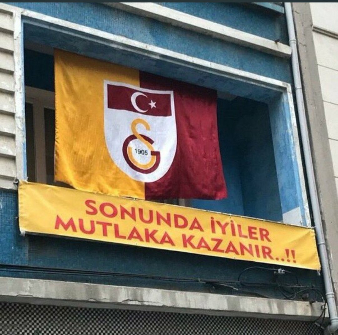 Haksızlığa hukuksuzluğa algılara karşı omuz omuza 💛🦁❤️#BugünGünlerdenGALATASARAY