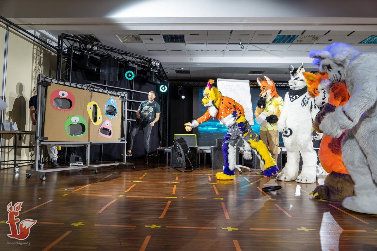 Look at all those amazing Fluffs participating in the Fursuit games at <a href="/furvester/">Furvester</a>
<a href="/Zitronenfuchs/">Raimon</a> poured his hearth into this show and prepared most of the games. They turned out amazing!

📸 <a href="/coolbigandy/">AndyMan! / Jiroooooo 📯</a>
📍 Furvester 6 - Reutlingen

#Fursuitgames #FV6 #Furvester
