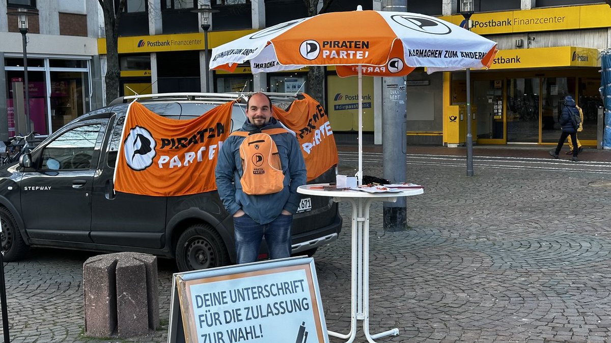 KV Wiesbaden vorort in #Darmstadt zur Unterstützung beim Infostand