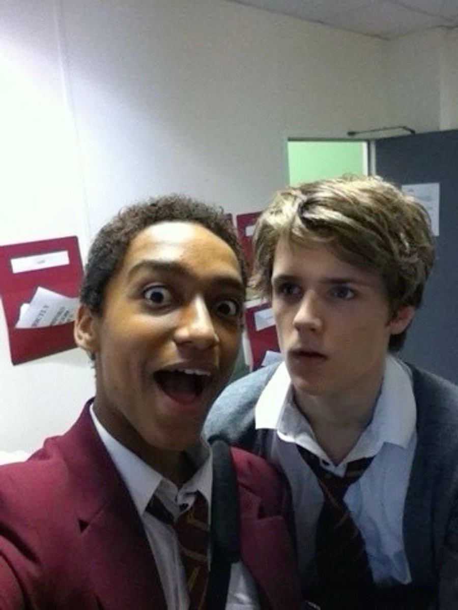 SibunaHouse_'s tweet photo. Alex Sawyer and Eugene Simon behind the scenes of House of Anubis season 1 https://t.co/1YPv6uSXQp