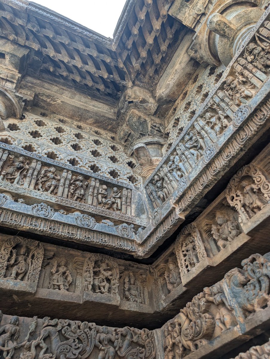 Shawshank_reddy's tweet photo. Today's trip to belur , halebidu and Chikmagaluru #OneStateManyWorlds https://t.co/WICQjtLkTO