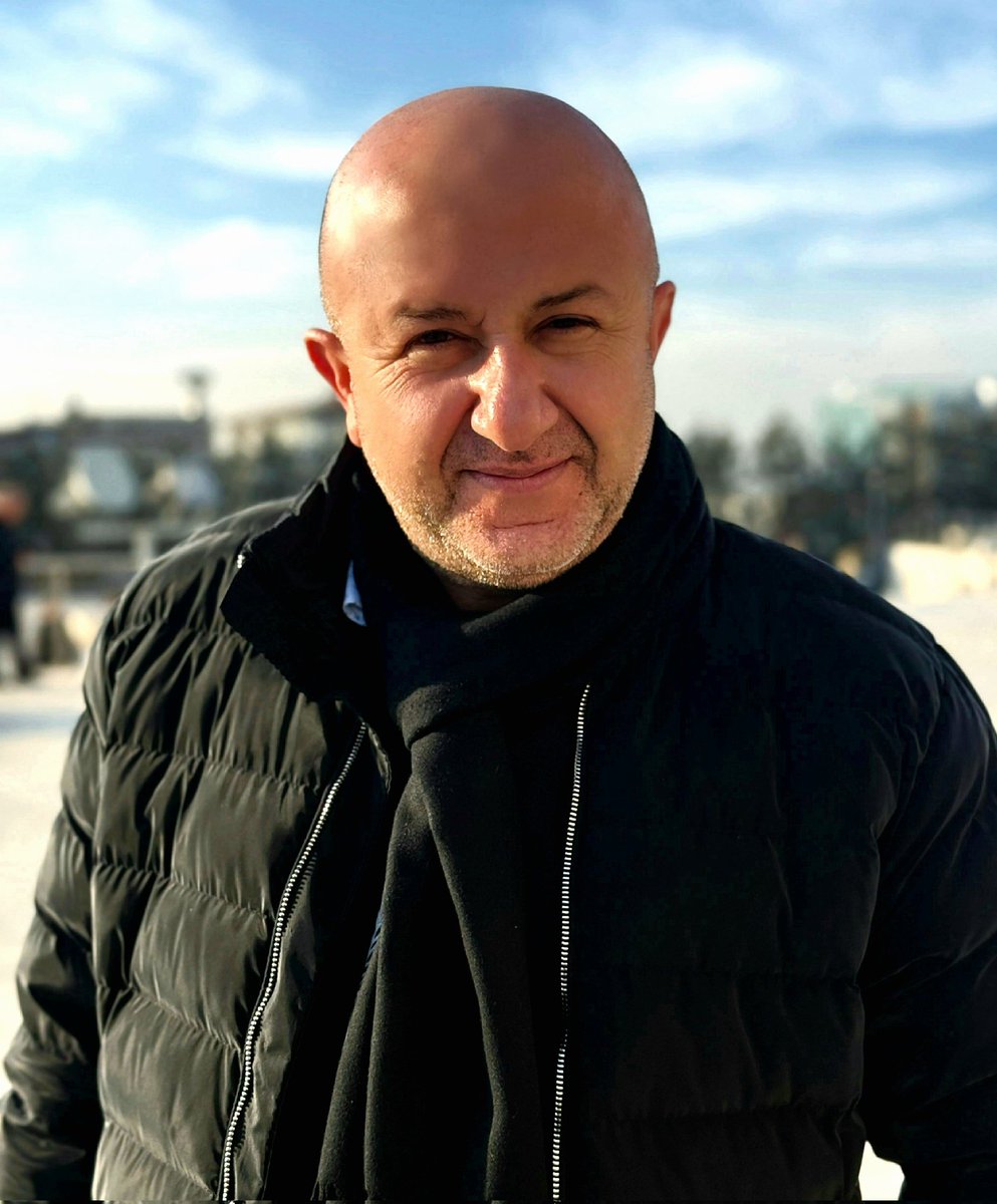 mehmetkirik37's tweet photo. Sanma ki hakkın kalır Adem'de,
Kağıt da şahittir, yazan kalem de,
Bırak ertelensin tüm duruşmalar,
Şaşmaz adalet ilahi alemde...

#Ankara  #Pazar  #TBMM https://t.co/qWG6IFfKAs