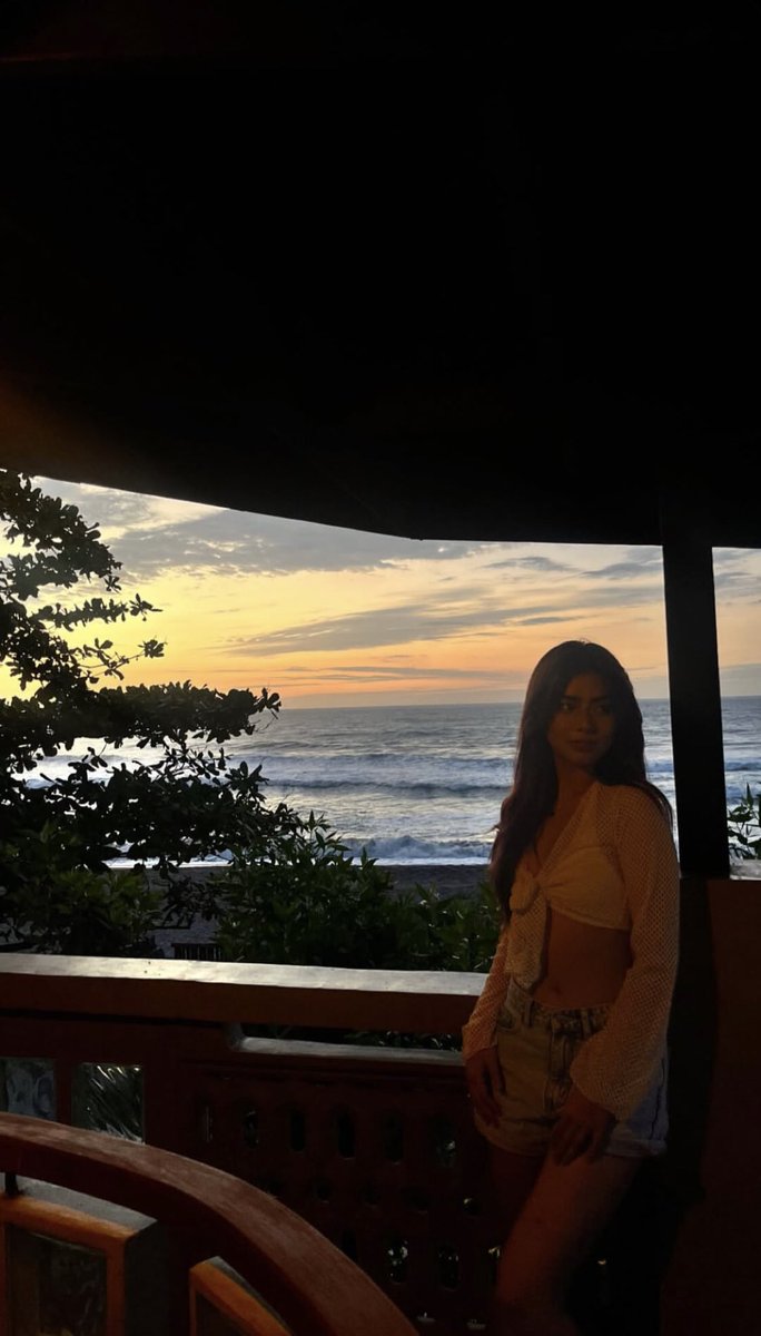 damn she is the view