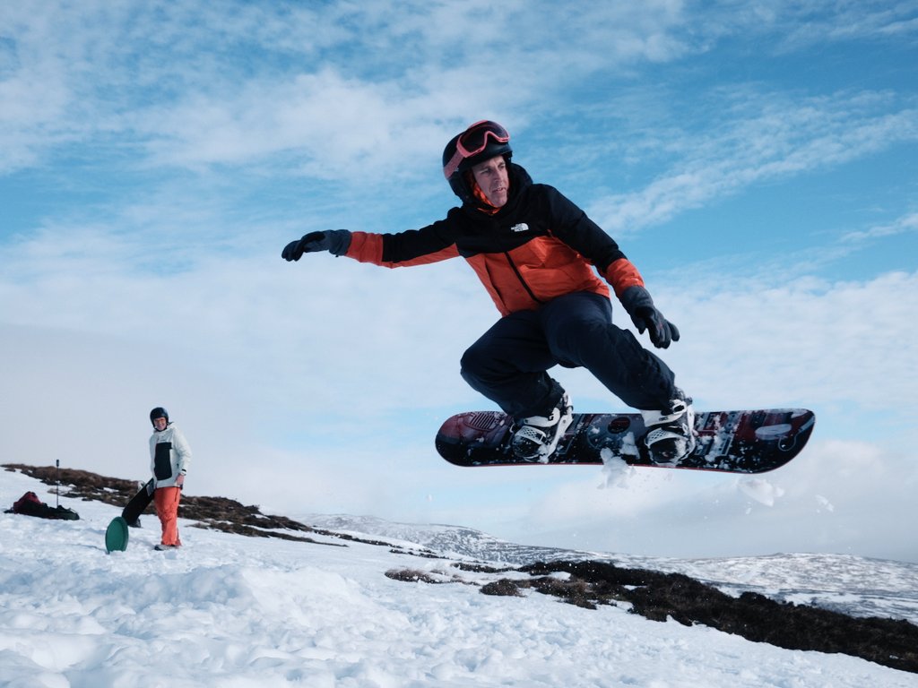 An Rud is Annamh is Iontach. <a href="/JGMeade/">John Meade</a> making the most of the recent snowfall conditions flying high on the Galtee Mountains. <a href="/irishexaminer/">Irish Examiner</a> <a href="/outsidemagazine/">Outside Magazine</a> <a href="/rtenews/">RTÉ News</a> #sneachta #snowboard #snowireland