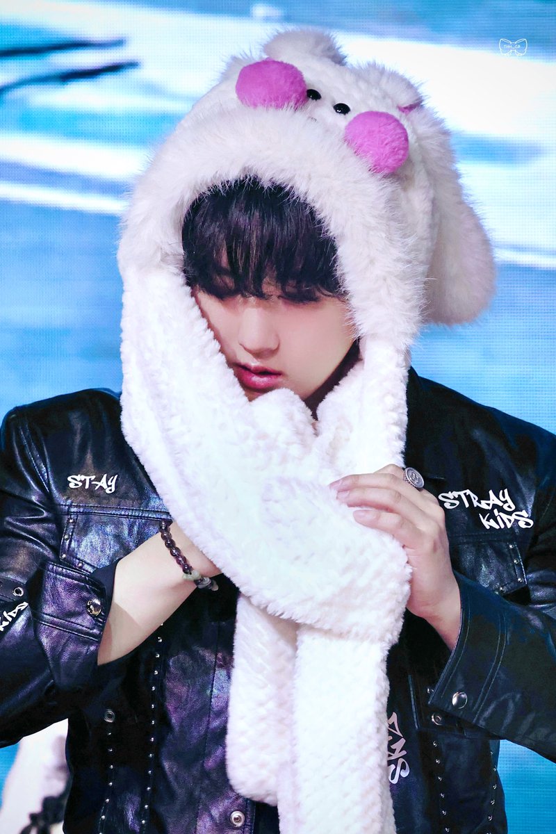 thh_cb's tweet photo. 250112 완전 토끼잖아🐰
#StrayKids #스트레이키즈 
#창빈 #changbin #チャンビン https://t.co/ivvWLl90FC