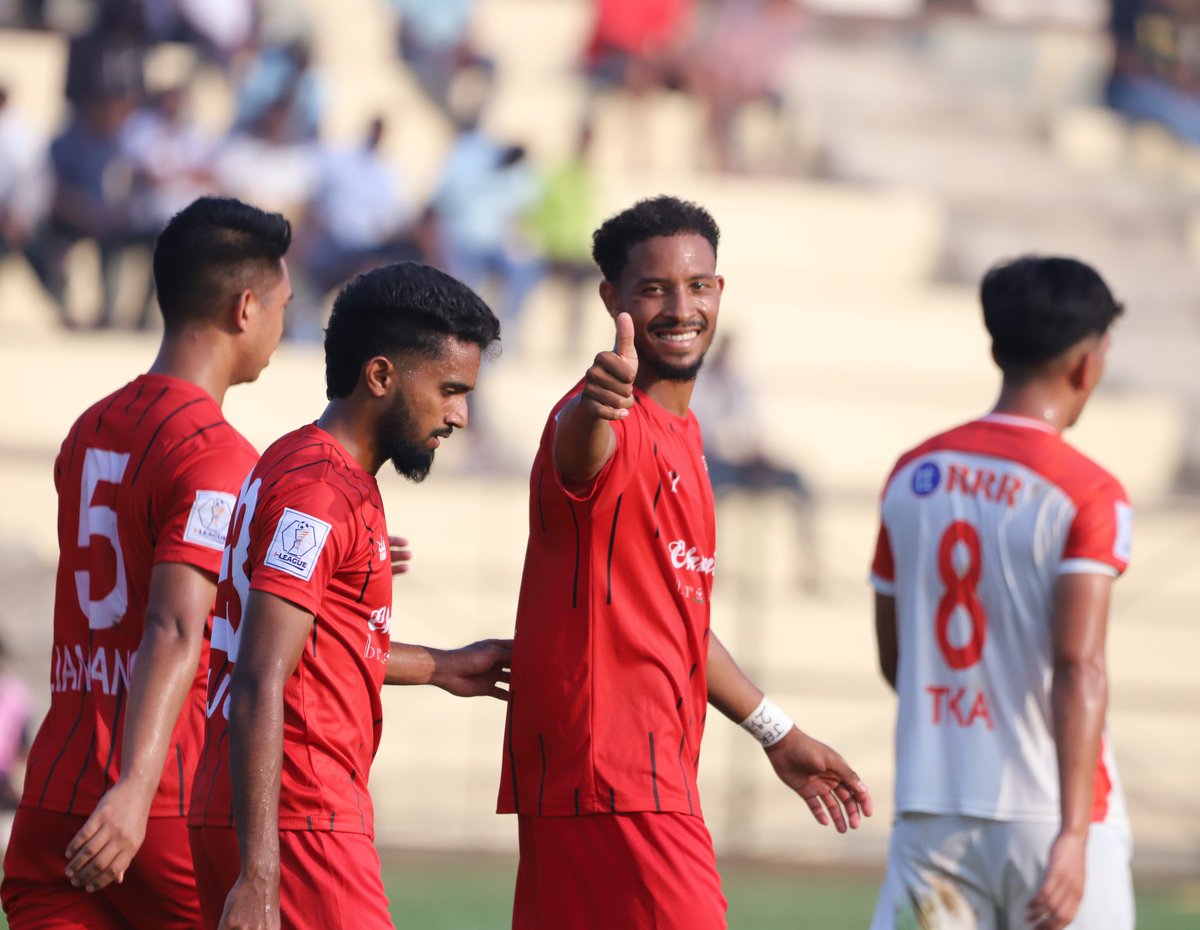 INDWomensLeague's tweet photo. Churchill Brothers make merry on home turf as Aizawl FC woes continue
Read ๐ https://t.co/kCdf2Bhj84
#CBAFC โ๏ธ #ILeague ๐ #IndianFootball โฝ https://t.co/BhvdZoUW3Z
