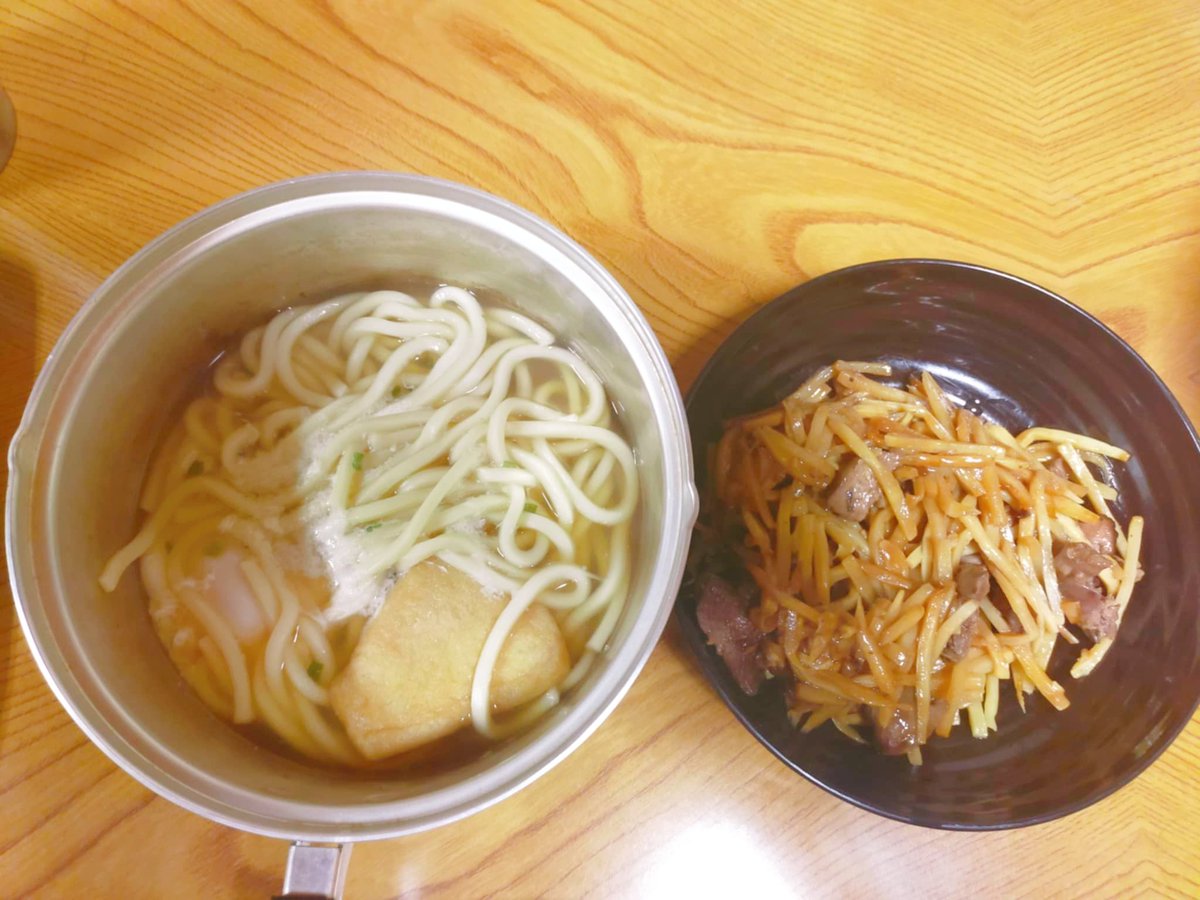 PelHov's tweet photo. 晩ごはん https://t.co/PKpzyUbXuf