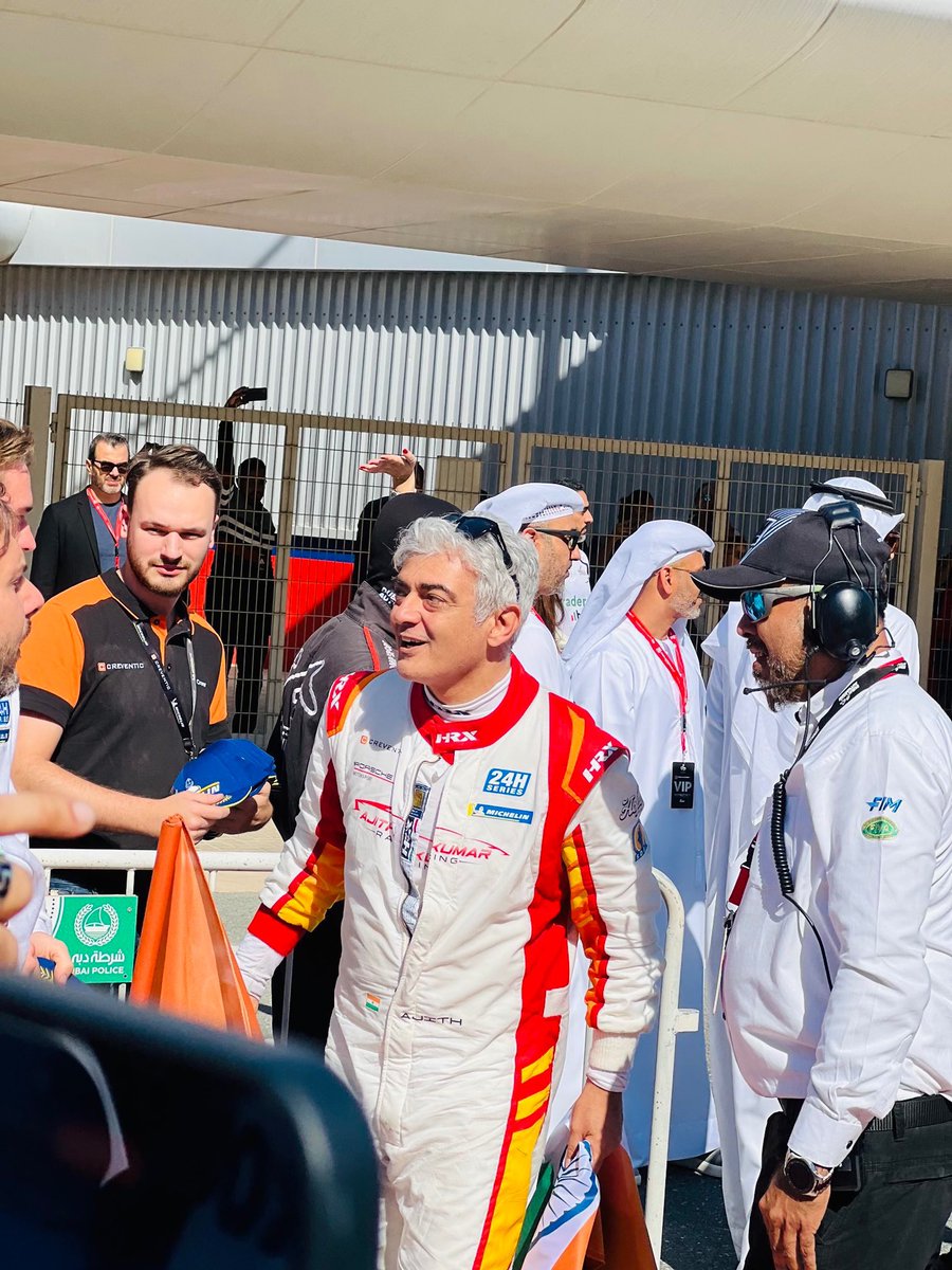 VeeVignesh_ADMK's tweet photo. #AjithKumar வாழ்த்துக்கள் 💐 #AjithKumarRacing ����🏁அதிமுக உள்ளங்களின் சார்பாக வாழ்த்துக்கள் தெரிவித்துக் கொள்கிறேன் #BigMoment
Congratulations #AjithKumar #AjithKumarTeam
@SureshChandraa https://t.co/wQor80gTsH