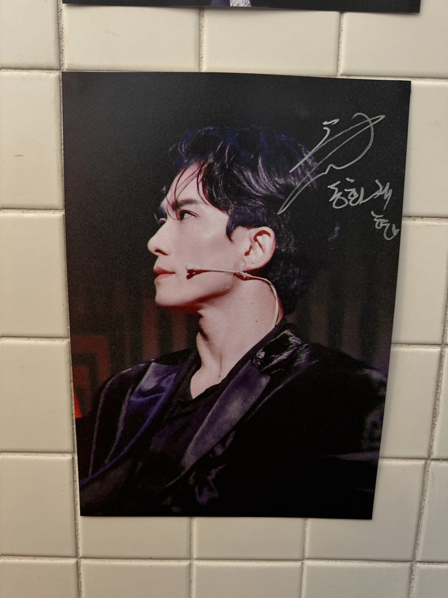 인터미션 두번째 방문
폴라가 너무 예뻐서 방문했어요~ㅎㅎ
기다리면서 
멋있는 사진도 보고 너무 행복했어요♡♡♡

#TIME_TO_SAY_DONGHWA
#하나의_동화_생일에_마음을_담아  
#HAPPY_DONGHWA_DAY