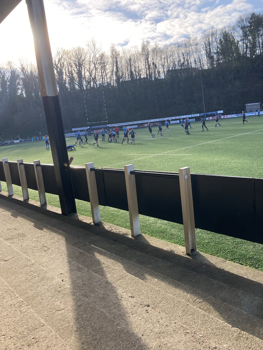 Lovely morning watching some rugby ☀️🏉 <a href="/NRFC_Hurricanes/">Newbridge Hurricanes Under 14s</a>