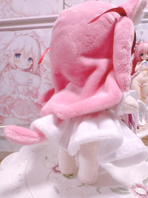 こまもち先生に見て頂きたくて完成後ずっとソワソワでした 沢山褒めて頂いてほんとに嬉しいです こだわりまくって作りました!取り外し可能のしっぽもいつか実物をお見せできたらと思います!こんなに可愛い子を生み出してくれてありがとうございますこの子にお名前がつく日が楽しみです