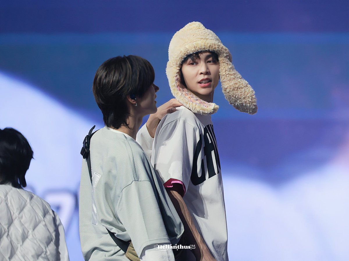 Helianthus_2942's tweet photo. 250111 SMTOWN

#엔시티 #NCT #엔시티127 #NCT127 #쟈니 #JOHNNY https://t.co/7Uz1oit7aT