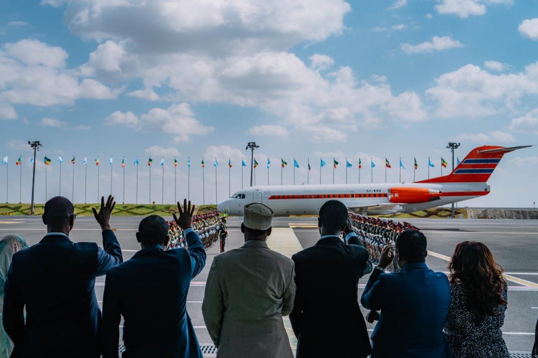 This afternoon, I bid farewell to President Hassan Sheikh Mohamud following productive discussions on deepening cooperation and strengthening bilateral ties during his working visit to Ethiopia.
Prime Minister Abiy Ahmed(Dr)
