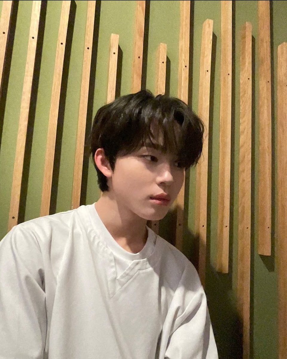 paparpuuu's tweet photo. 06 kickflip มาคนละสไตล์กันเลย https://t.co/tRAioDDJn4