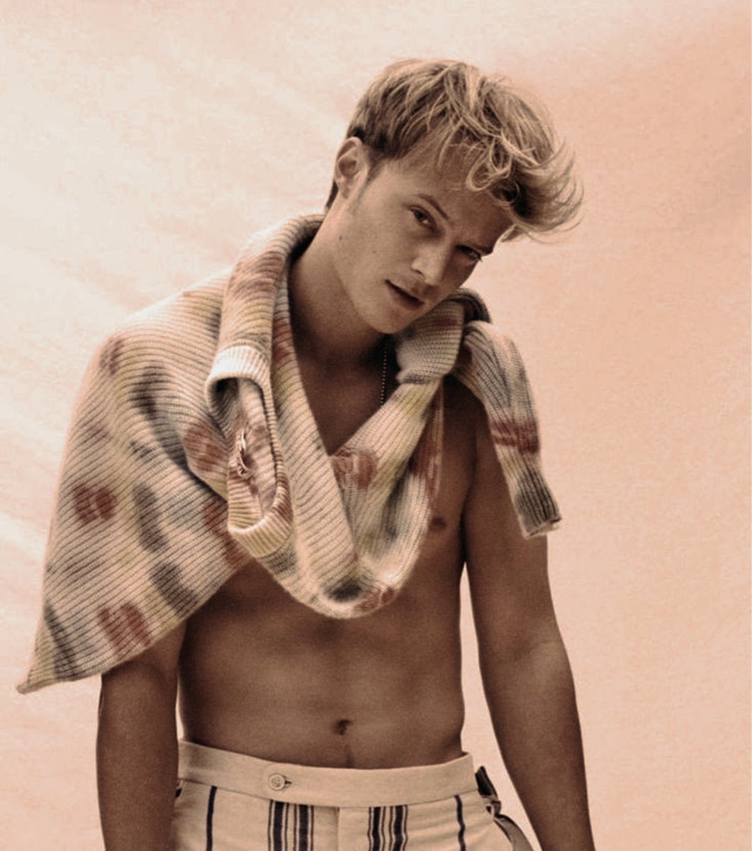 Lukesweetyslut's tweet photo. https://t.co/8TzPtXLspg
