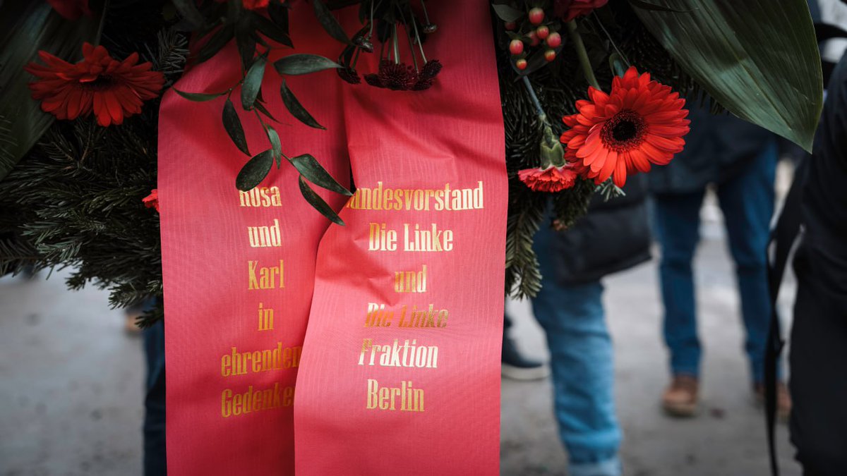 Heute gedenken wir als Linke  Rosa Luxemburg &amp; Karl Liebknecht &amp; erinnern an ihren unermüdlichen Einsatz für soziale Gerechtigkeit 🌹Für Frieden, Freiheit, Demokratie und universelle Menschenrechte einzutreten, ist heute wichtiger denn je. Trotz alledem!