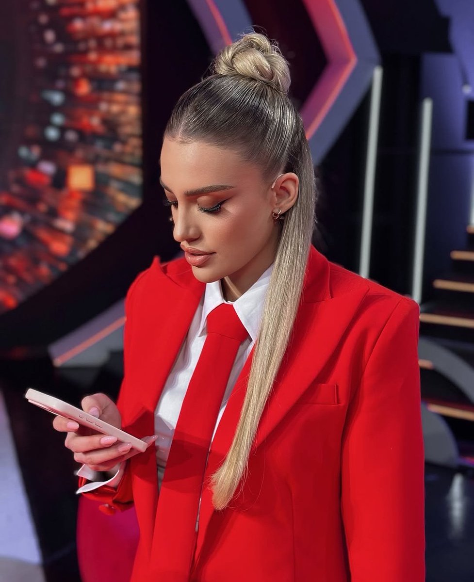 Heidi Baci je shum hot 🔥